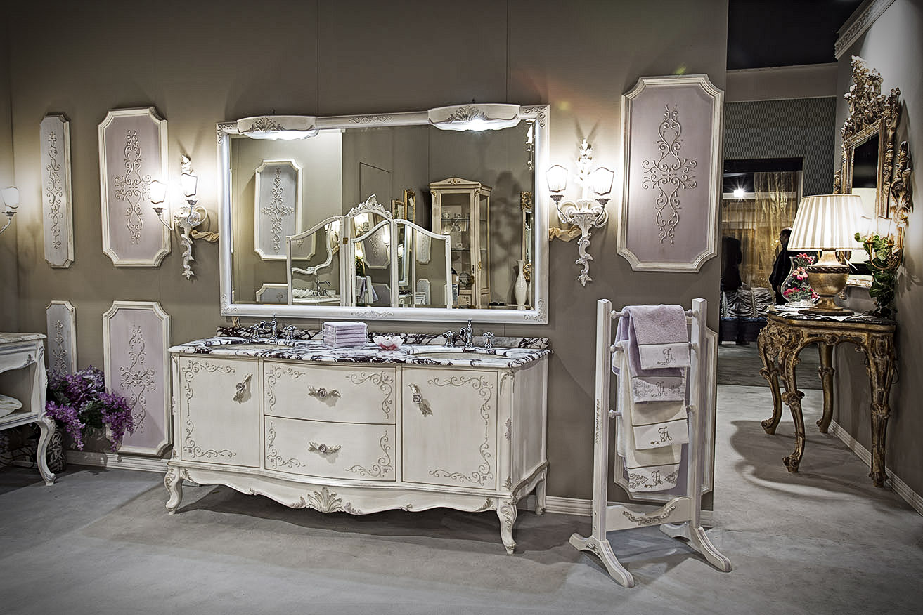 Florence Art, Milano 2015, arredo di lusso stile classico fiorentino