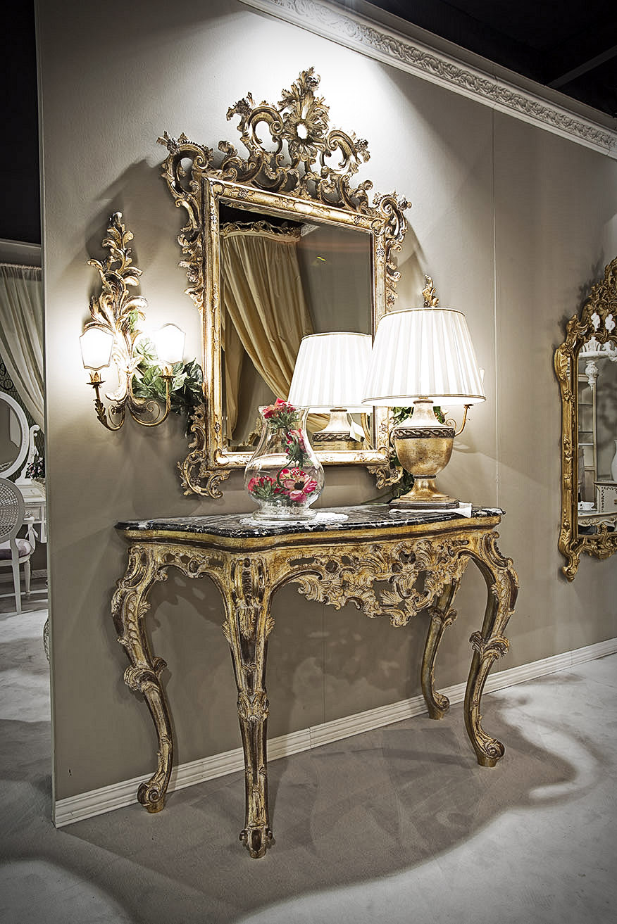 Florence Art, Milano 2015, arredo di lusso stile classico fiorentino