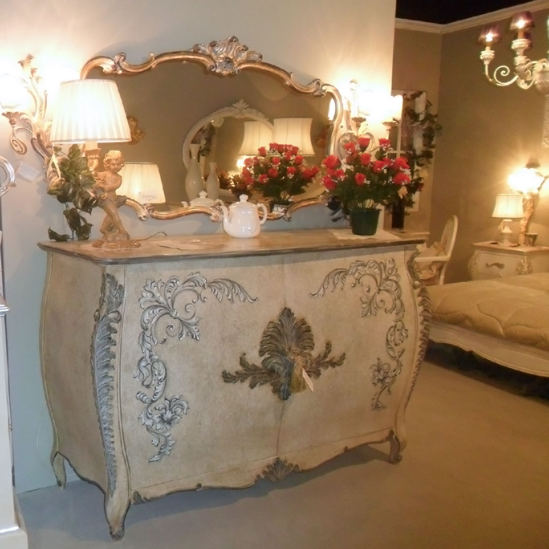 Florence Art, Milan furniture exhibition 2013, luxury furniture in classic Florentine style Florence Art, Milan furniture exhibition 2013, luxury furniture in classic Florentine style